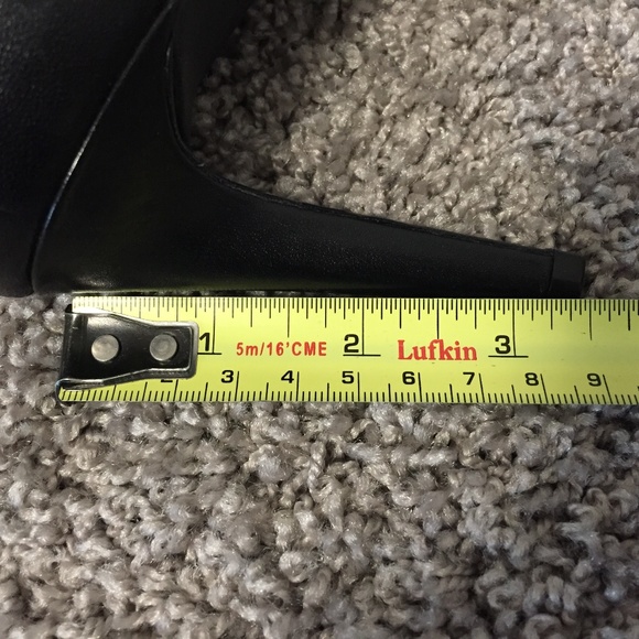 Michael Kors Black Leather Heels Size 10 Women’s - Picture 8 of 8